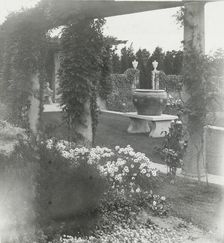 "Beacon Hill House," Arthur Curtiss James house, Beacon Hill Road, Newport, Rhode Island, 1917. Creator: Frances Benjamin Johnston