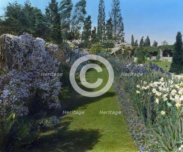 "Beacon Hill House," Arthur Curtiss James house, Beacon Hill Road, Newport, Rhode Island, 1917. Creator: Frances Benjamin Johnston.