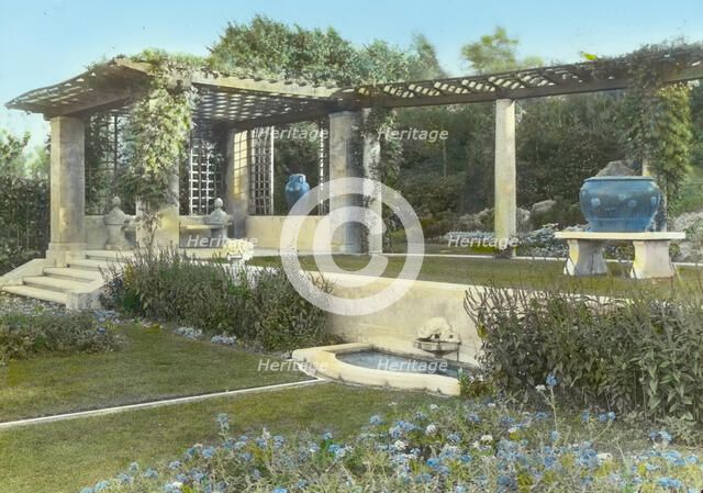 "Beacon Hill House," Arthur Curtiss James house, Beacon Hill Road, Newport, Rhode Island, 1914. Creator: Frances Benjamin Johnston.