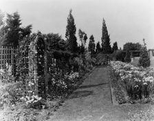 "Beacon Hill House," Arthur Curtiss James house, Newport, Rhode Island., 1917. Creator: Frances Benjamin Johnston