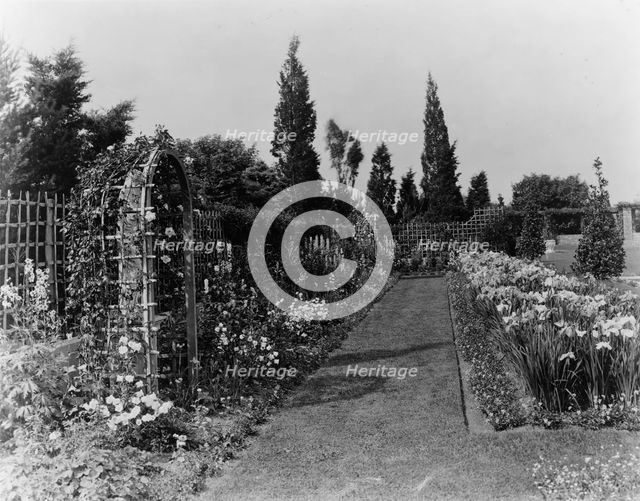"Beacon Hill House," Arthur Curtiss James house, Newport, Rhode Island., 1917. Creator: Frances Benjamin Johnston.