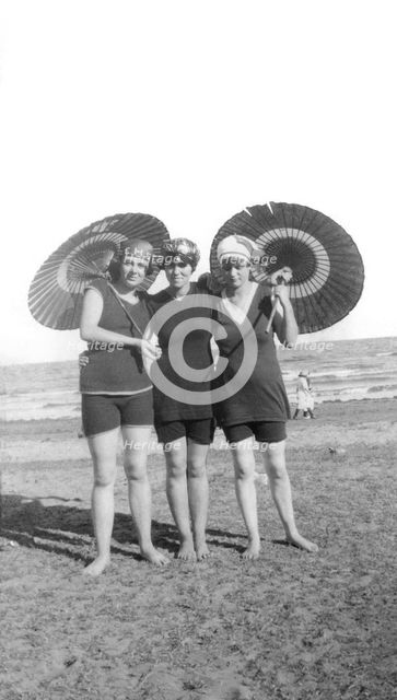 Beach goers, possibly Kirra Beach, Gold Coast, Queensland, 1925. Creator: Jack Bain.