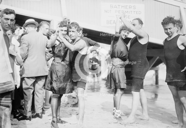 Beach Tango, Brighton, between c1910 and c1915. Creator: Bain News Service.