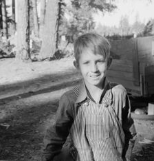 Bean picker's child, near West Stayton, Marion County, Oregon, 1939. Creator: Dorothea Lange