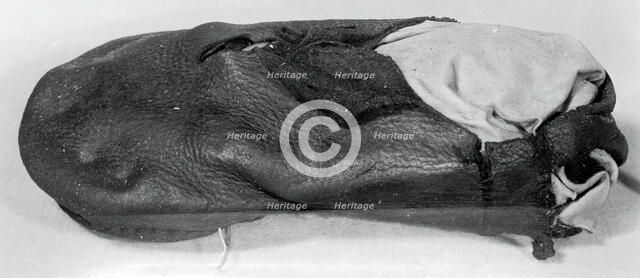 Bear's Paw Shoe, England, 16th century. Creator: Unknown.