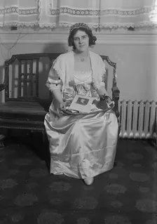 Beatrice Harrison, between c1915 and c1920. Creator: Bain News Service