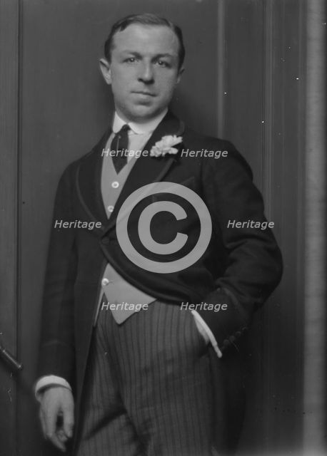 Beaufort, Count de, portrait photograph, 1914 Mar. 24. Creator: Arnold Genthe.