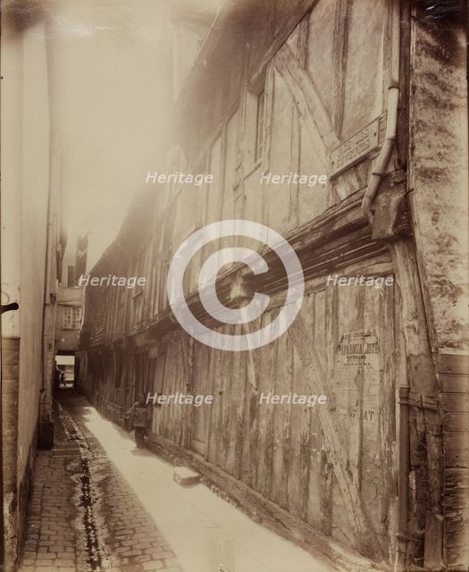 Beauvais - Rue des Cuvettes, between late 19th and early 20th century. Creator: Eugene Atget.