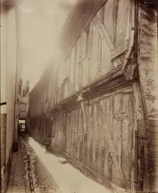 Beauvais - Rue des Cuvettes, between late 19th and early 20th century. Creator: Eugene Atget