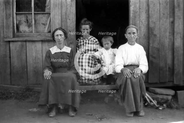 Becky Mitchell, Burnsville, Yancey County, North Carolina, USA, 1916-1918. Artist: Cecil Sharp