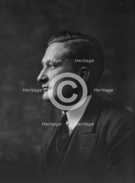 Beck, Charles, Mr., portrait photograph, 1915 Dec. or 1916 Jan. Creator: Arnold Genthe.