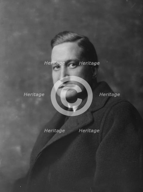 Beck, Charles, Mr., portrait photograph, 1915 Dec. or 1916 Jan. Creator: Arnold Genthe.