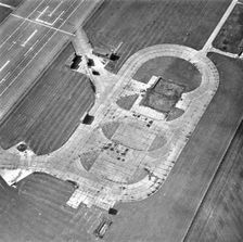 Bedford Airfield, Bedfordshire, 2000. Artist: EH/RCHME staff photographer