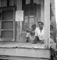 Beginning of an educational program at the newly-started Hill House cooperative..., Mississippi, 193 Creator: Dorothea Lange