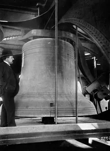 Bell in the tower of Big Ben, Palace of Westminster, London, c1905