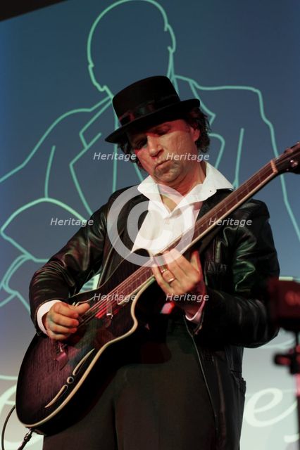 Ben Tyzack, Crawley Blues Festival, Hawth, Crawley, Oct 2015. Artist: Brian O'Connor.