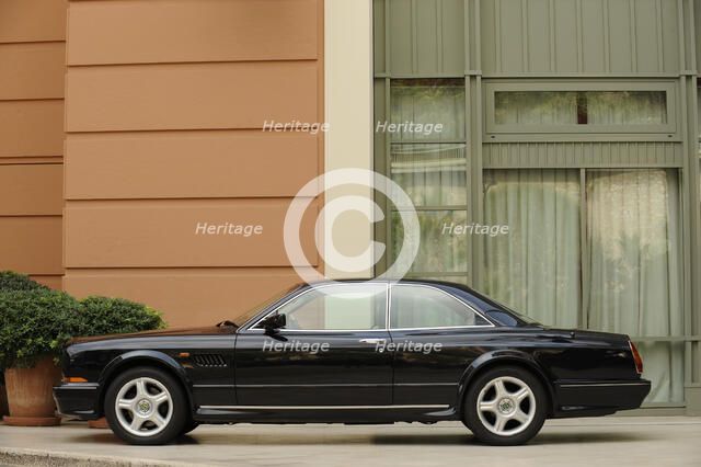 Bentley Continental 2001. Artist: Simon Clay.