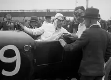 Bentley of CWF Hamilton, winner of a race at a BARC meeting, Brooklands, 1930. Artist: Bill Brunell