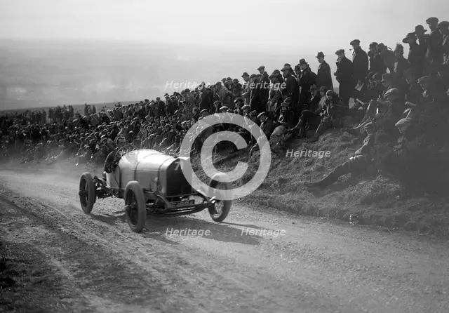 Bentley of Frank Clement competing in the Essex Motor Club Kop Hillclimb, Buckinghamshire, 1922. Artist: Bill Brunell.