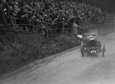 Bentley of May Cunliffe competing in the MAC Shelsley Walsh Hillclimb, Worcestershire, 1927. Artist: Bill Brunell