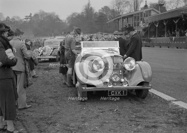 Bentley open 4-seater tourer owned by Sir Malcolm Campbell, Crystal Palace, London, 1939. Artist: Bill Brunell.