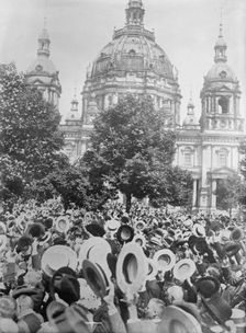Berlin, cheering declaration of war, Aug 1914. Creator: Bain News Service