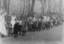 Berlin, Children of soldiers at front, between 1914 and c1915. Creator: Bain News Service