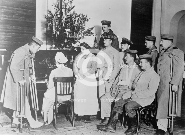 Berlin, Christmas in soldier's hospital, between 1914 and c1915. Creator: Bain News Service.