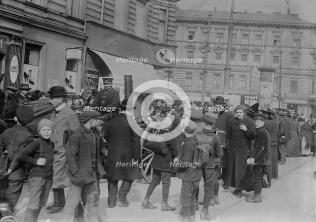 Berlin, travelling soup kitchen, 1916. Creator: Bain News Service.