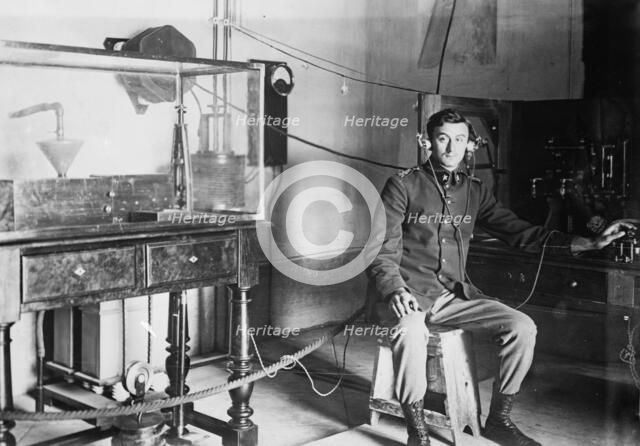 Bermocchi & his wireless "iconograph", between c1910 and c1915. Creator: Bain News Service.