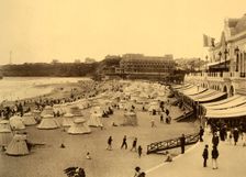 Biarritz - La Plage et le Casino Municipal, c1930. Creator: Unknown