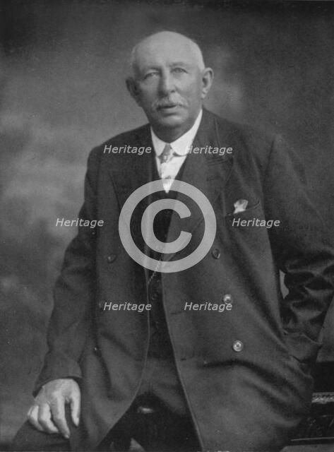 'Bill Windsor', 1935. Artists: Mr Mundy, Hills and Saunders.