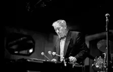 Bill Le Sage, Watermill Jazz Club, Dorking, Surrey, April 2000. Artist: Brian O'Connor