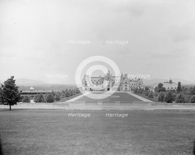 Biltmore, N.C., between 1895 and 1910. Creator: Unknown.