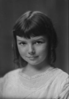 Birmingham child, portrait photograph, 1915 Apr. 17. Creator: Arnold Genthe