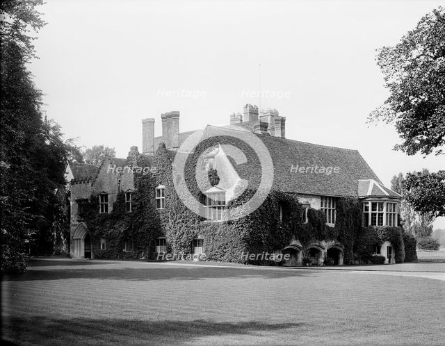Bisham Abbey, Bisham, Berkshire, 1885. Artist: Henry Taunt