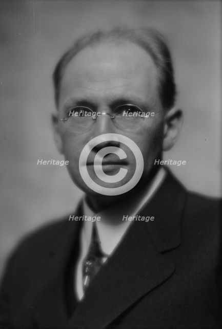 Bjo¨rkman, Edwin, Mr., portrait photograph, 1914 Apr. 4. Creator: Arnold Genthe.