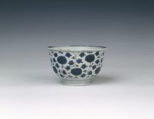 Blue and white bowl with chrysanthemum scroll, Ming dynasty, China, 16th century