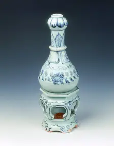 Blue and white garlic-headed vase on a hexagonal stand, Yuan dynasty, China, mid 14th century. Creator: Unknown