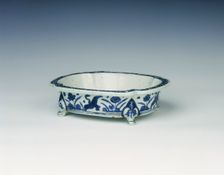 Blue and white narcissus bowl, Ming dynasty, China, 1575-1599. Creator: Unknown