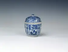 Blue and white tea caddy, Ming dynasty, China, early 17th century. Creator: Unknown