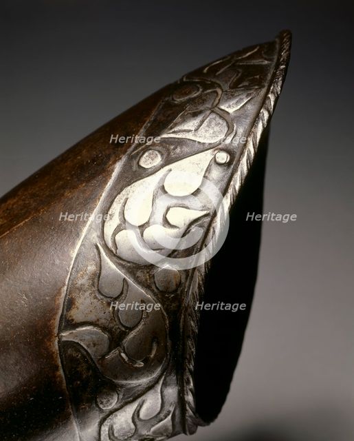 Black and White Elbow Gauntlet for the Right Hand, c.1570. Creator: Unknown.
