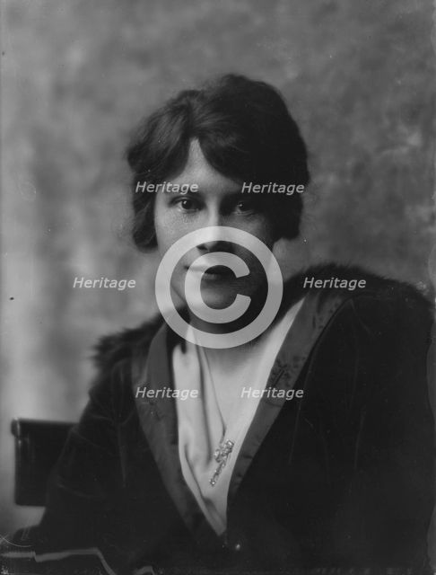 Black, H.N., Miss, portrait photograph, not before 1916. Creator: Arnold Genthe.