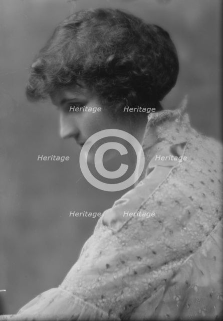 Black, Mareta, Miss, portrait photograph, 1914 Apr. 16. Creator: Arnold Genthe.