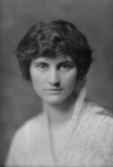 Black, Mareta, Miss, portrait photograph, 1914 Apr. 16. Creator: Arnold Genthe