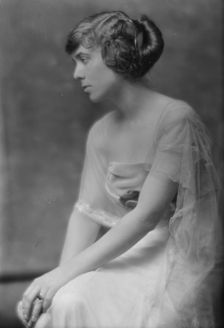 Blair, Lucy, Miss, portrait photograph, 1914 Apr. 12. Creator: Arnold Genthe