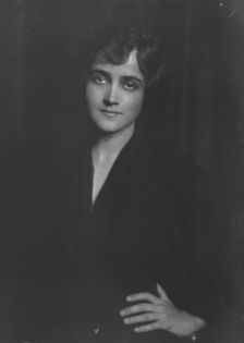 Blanc, Adele, Miss, portrait photograph, 1916 Mar. 22. Creator: Arnold Genthe
