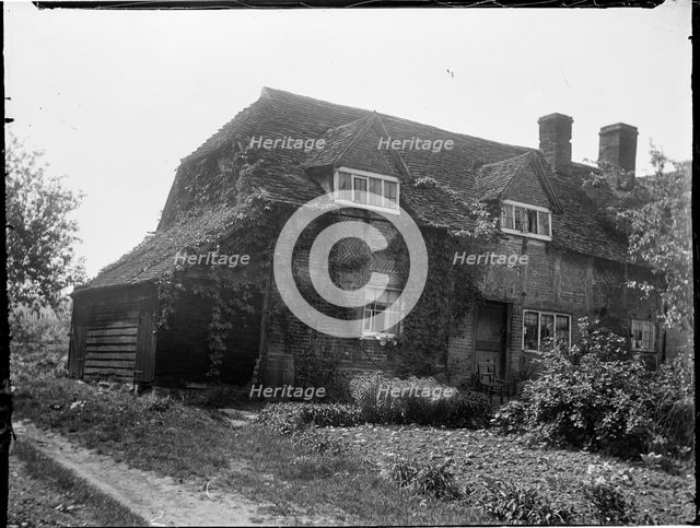 Bledlow, Bledlow-Cum-Saunderton, Wycombe, Buckinghamshire, 1918. Creator: Katherine Jean Macfee.