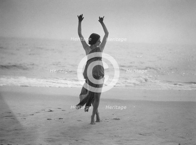 Block, Stella, Miss, 1919 Nov. Creator: Arnold Genthe.