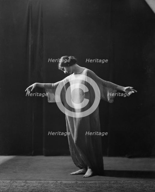 Block, Stella, Miss, 1919 or 1920. Creator: Arnold Genthe.